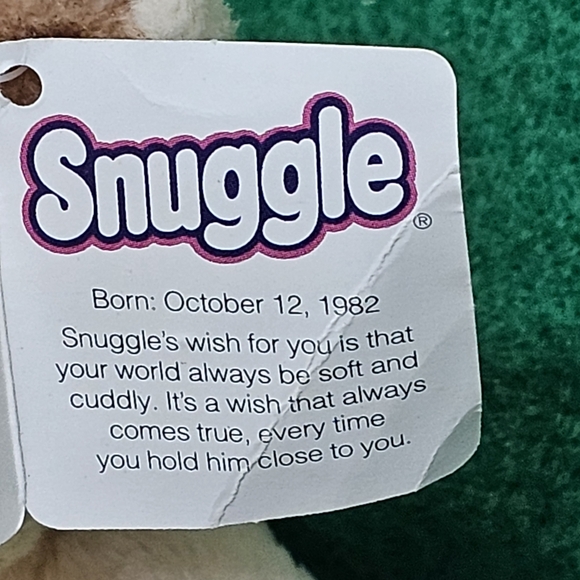 Snuggle Bean Bear - Born October 23, 1982 - Picture 5 of 12